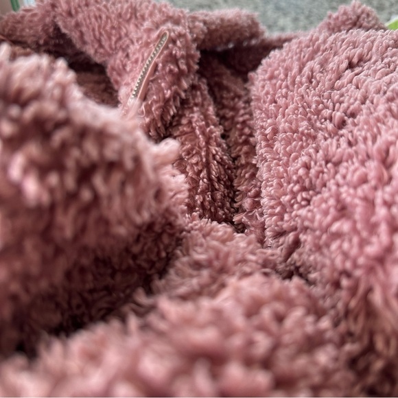 UGG Kaley Teddy Bear Coat Plush Fuzzy Cozy Jacket - Ariana Grande Pink Blush Sm - Picture 11 of 13